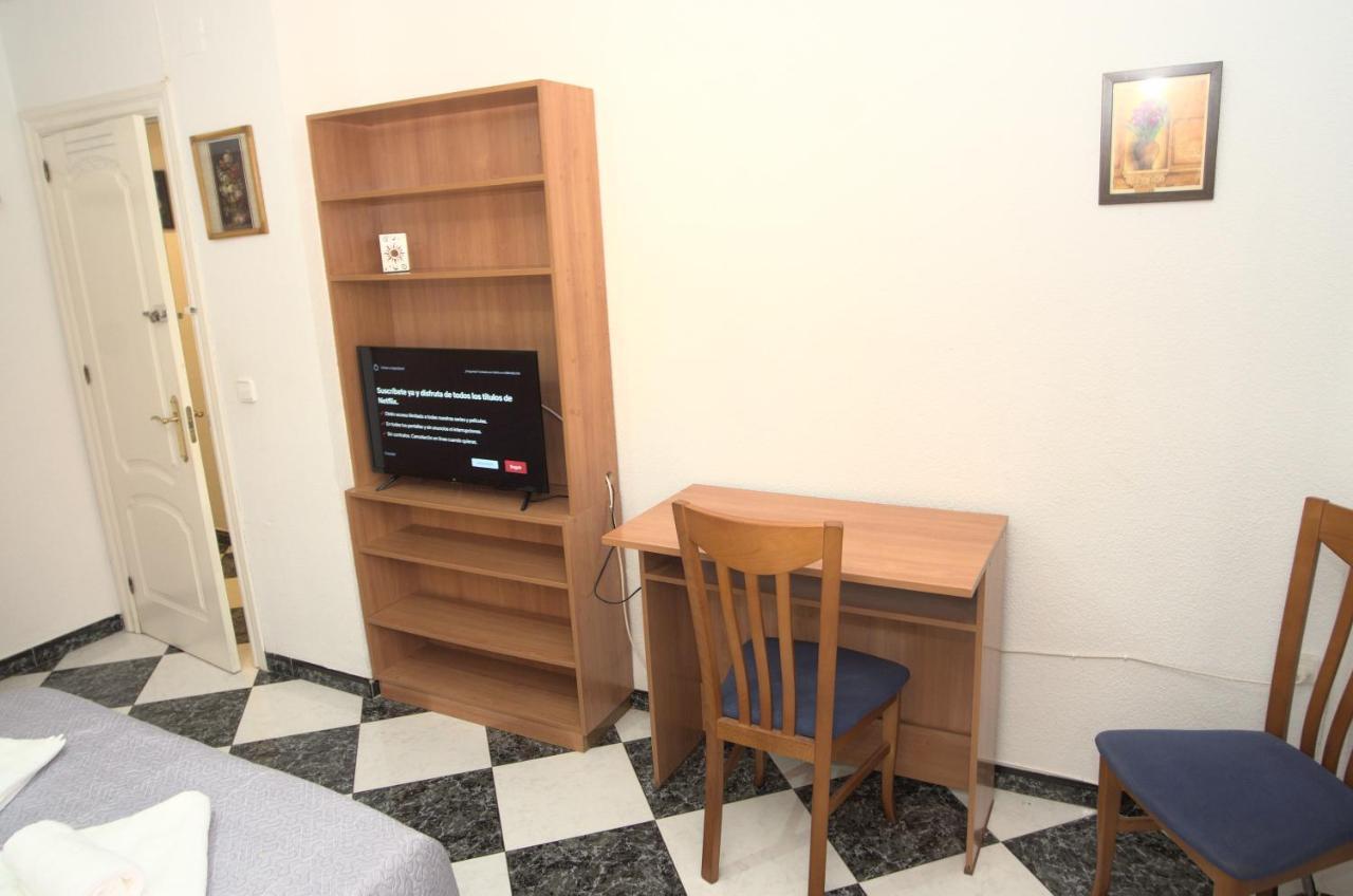 Habitación en el corazón del centro de Málaga Exterior foto