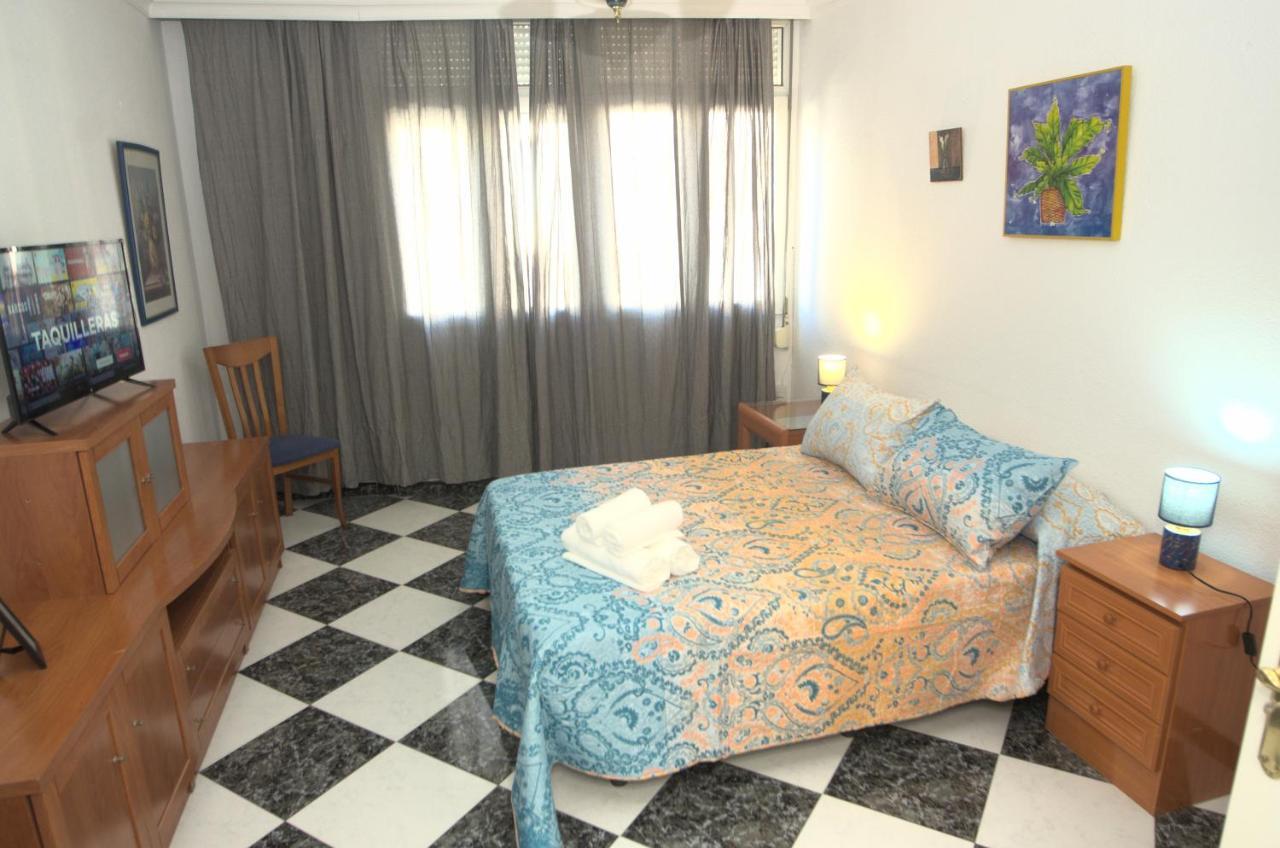 Habitación en el corazón del centro de Málaga Exterior foto